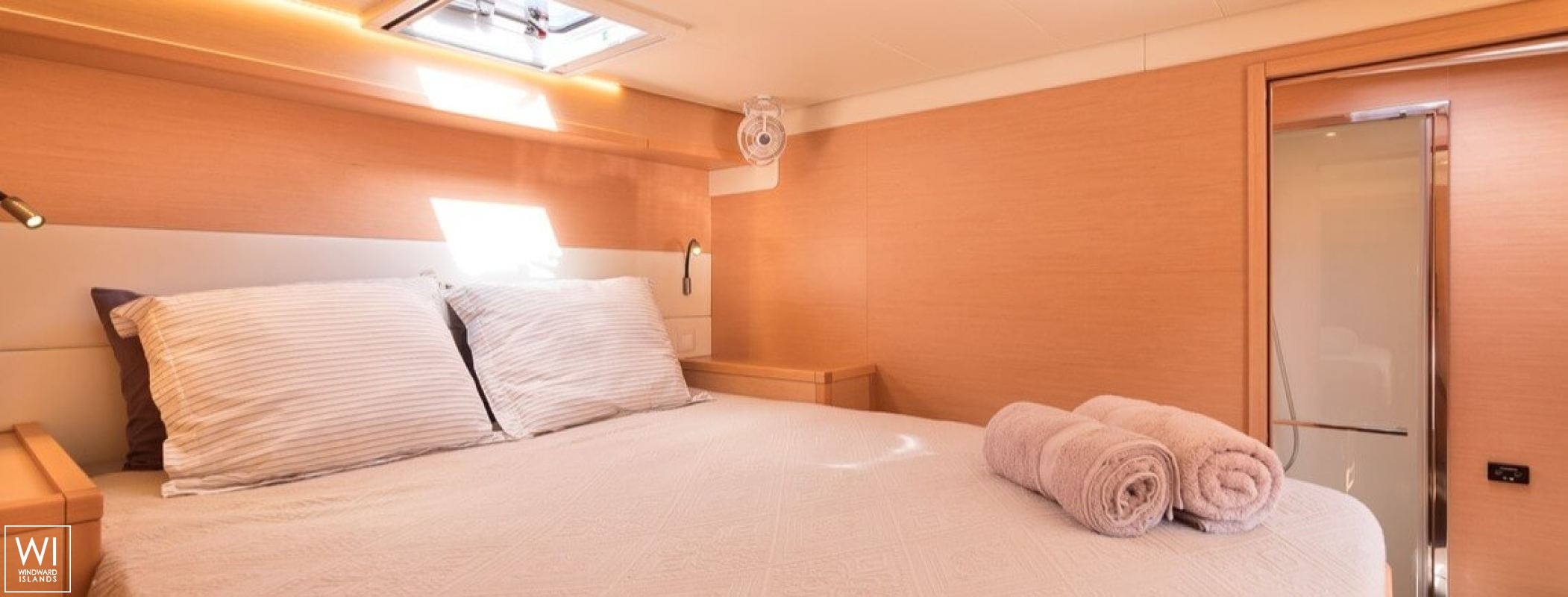 FLOW  Lagoon Catamaran Lagoon 52 Interior 24