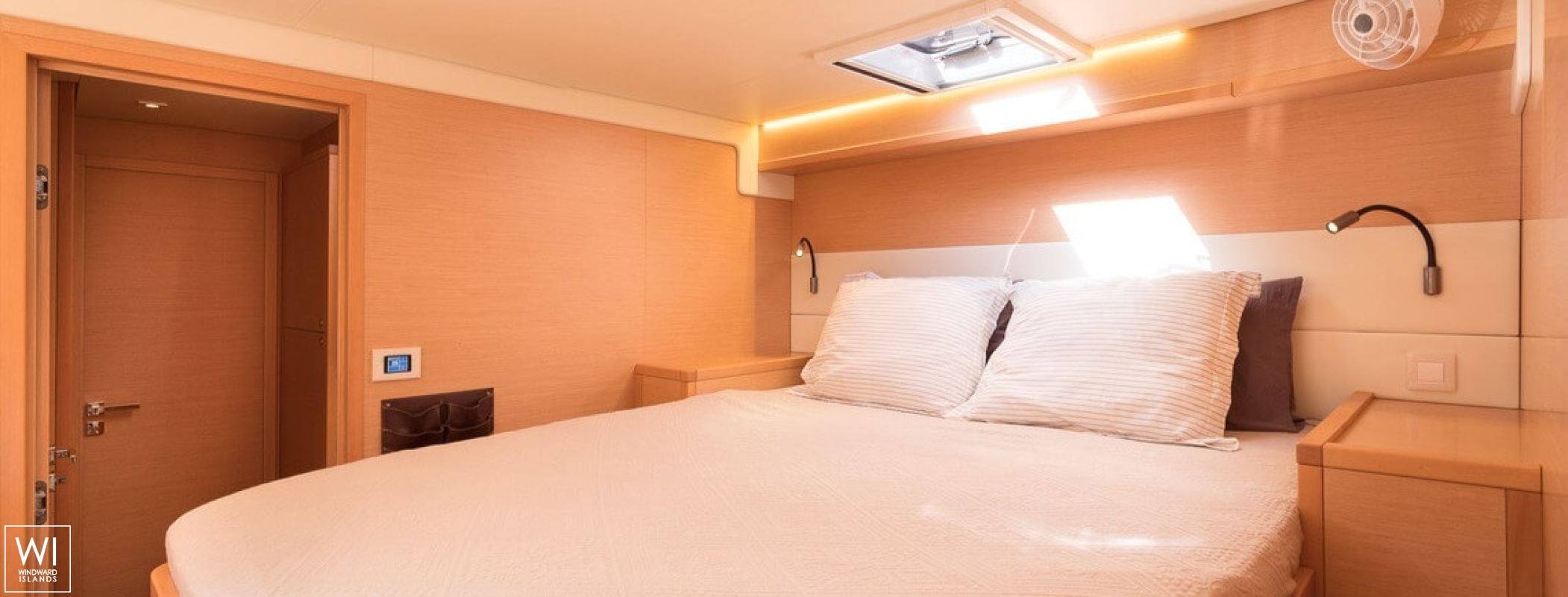 FLOW  Lagoon Catamaran Lagoon 52 Interior 25