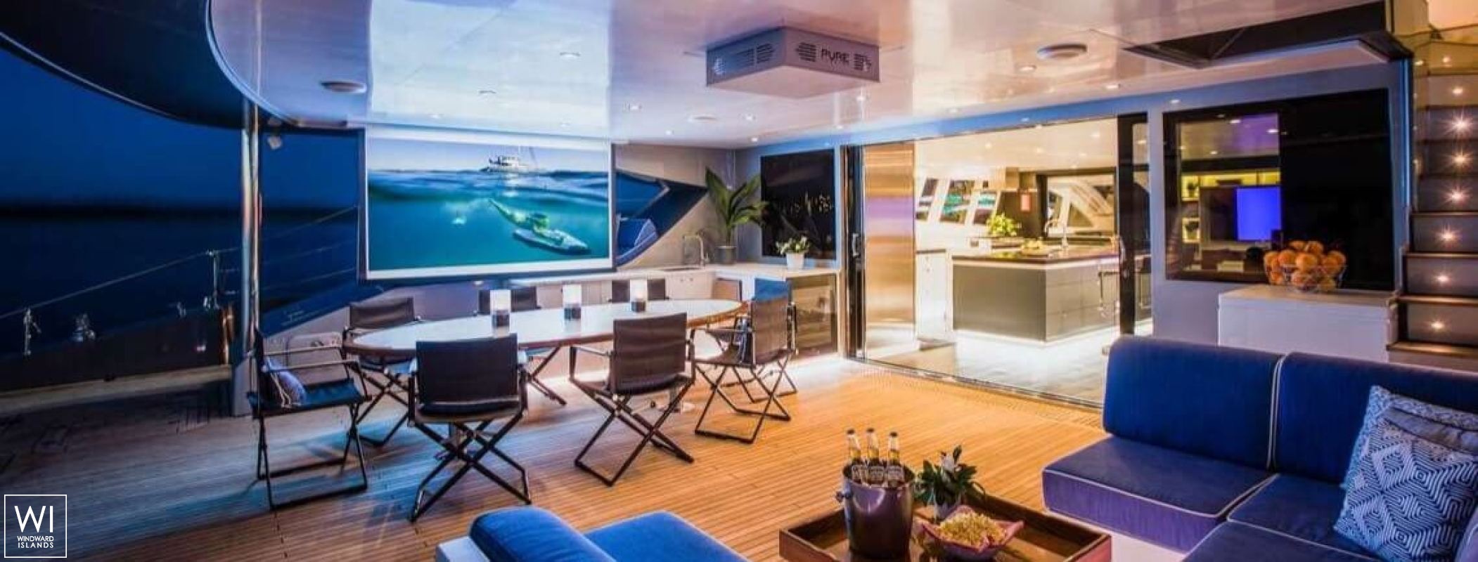 Cartouche   Blue Coast 95 Interior 1