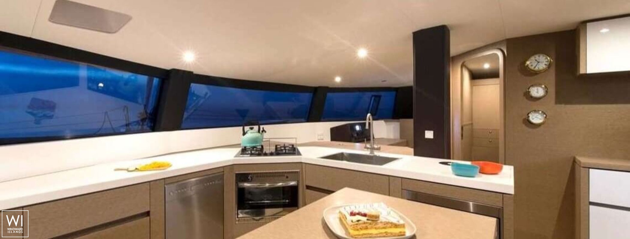 L'octant  Neel Trimarans Neel 51 Interior 16