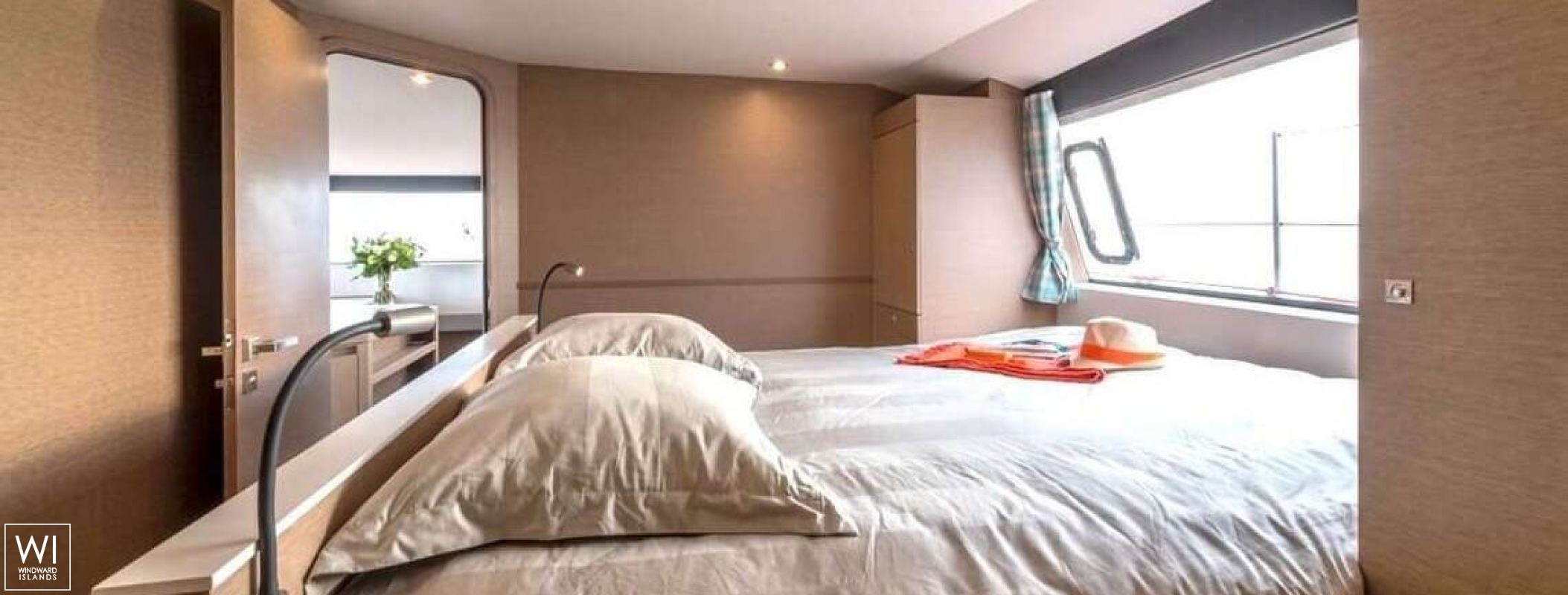 L'octant  Neel Trimarans Neel 51 Interior 14