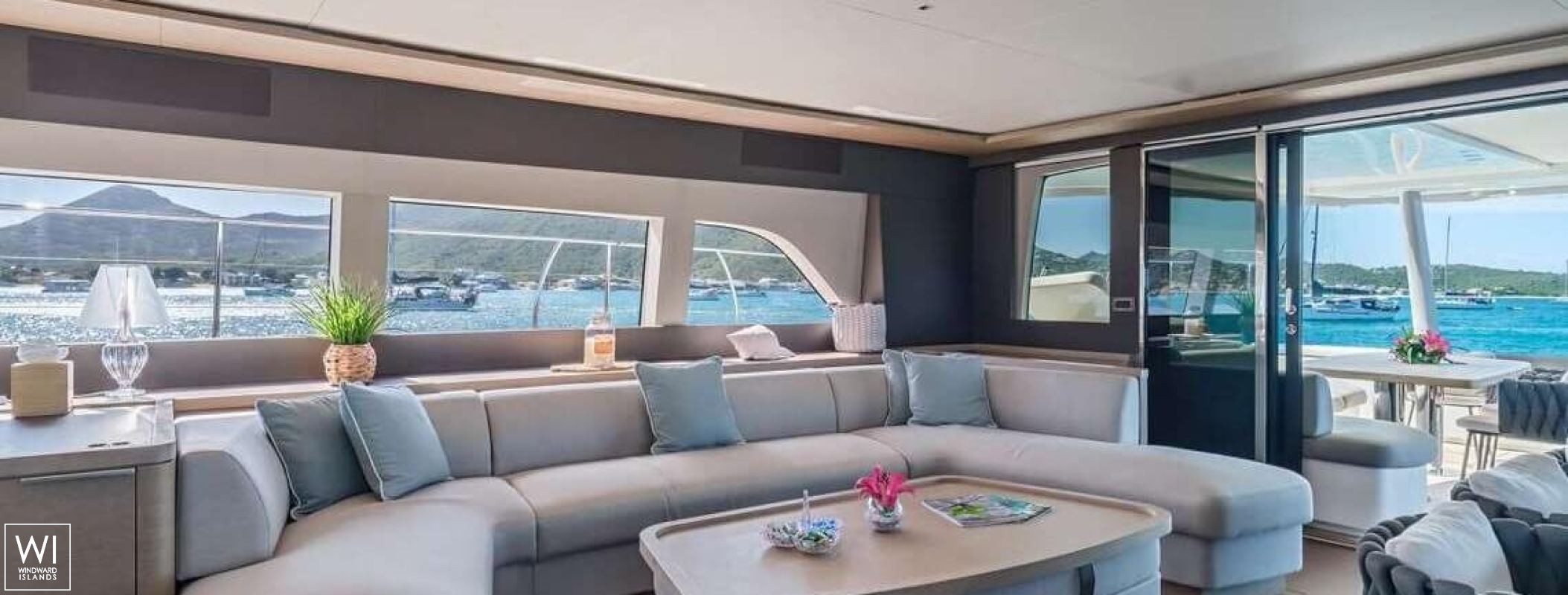 Frenchwest  Lagoon Catamaran Power 78 Interior 12