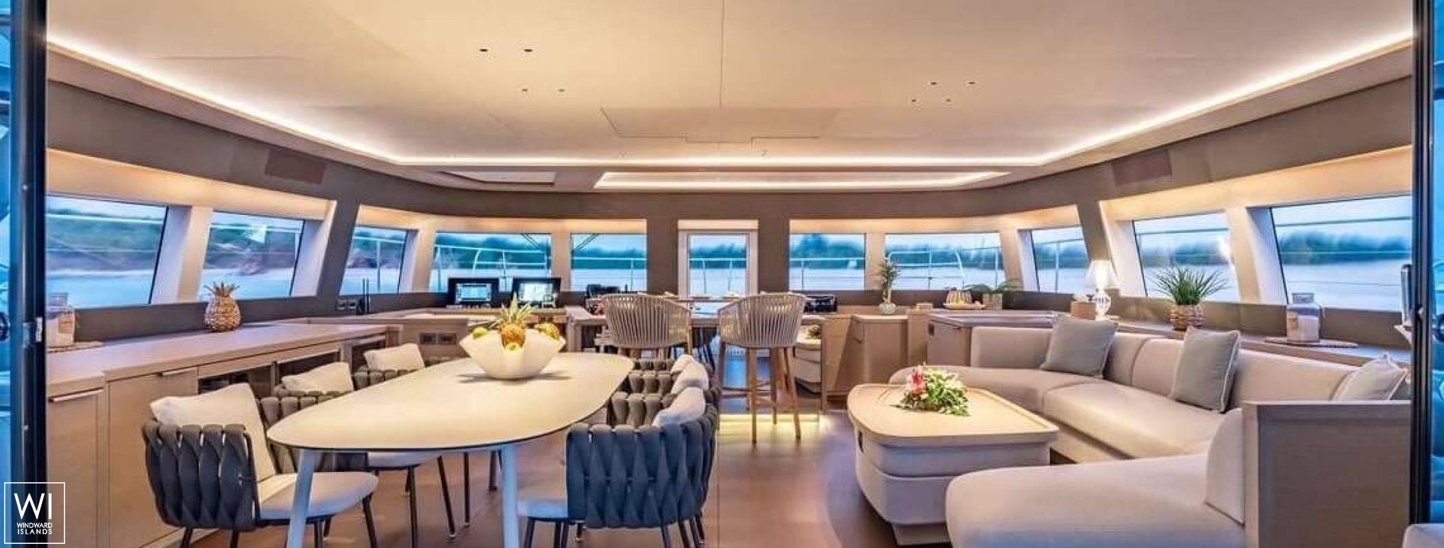 Frenchwest  Lagoon Catamaran Power 78 Interior 13