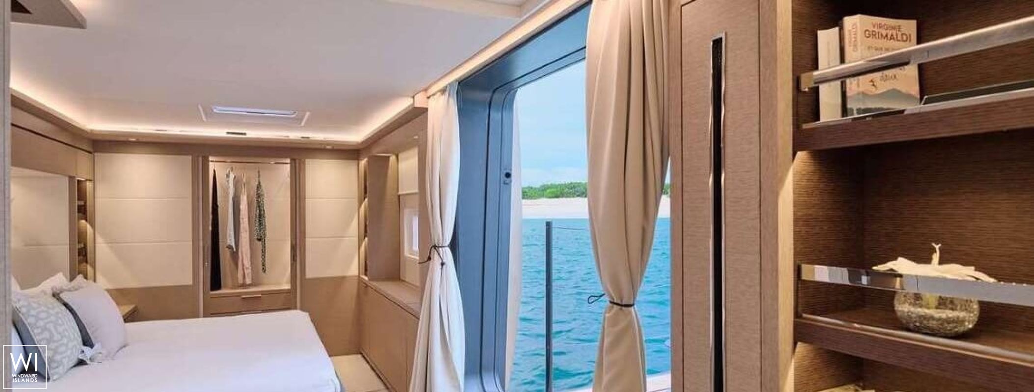 Frenchwest  Lagoon Catamaran Power 78 Interior 14