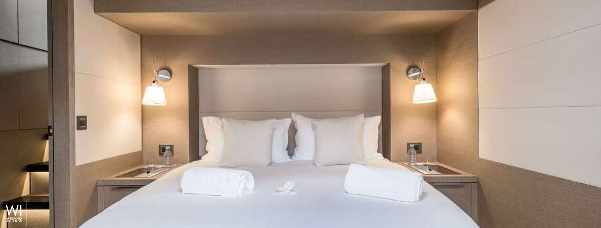 Frenchwest  Lagoon Catamaran Power 78 Interior 18