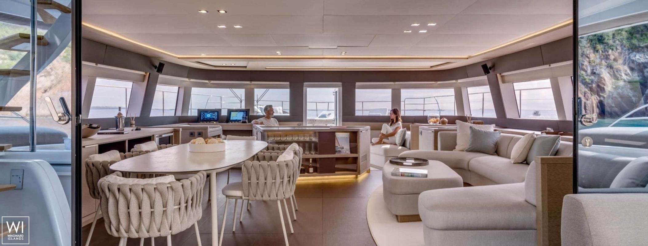 SIETE MARES  Lagoon Catamaran Power 78 Interior 1