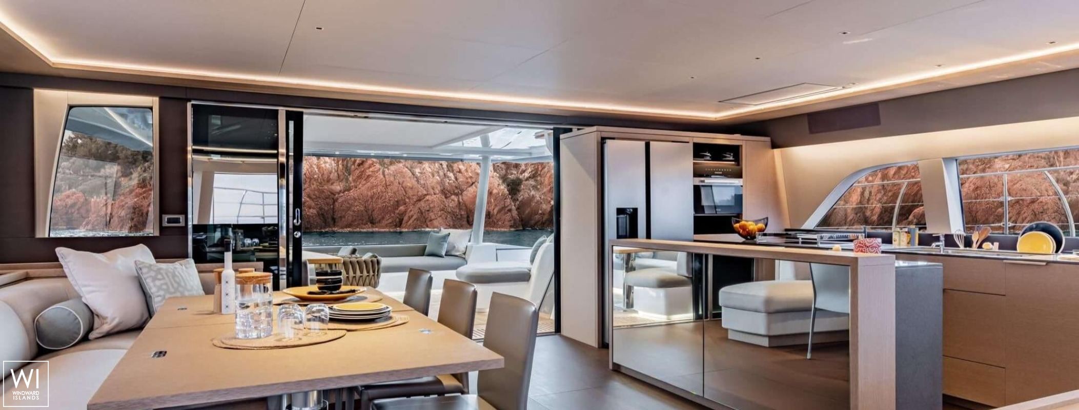 SIETE MARES  Lagoon Catamaran Power 78 Interior 1