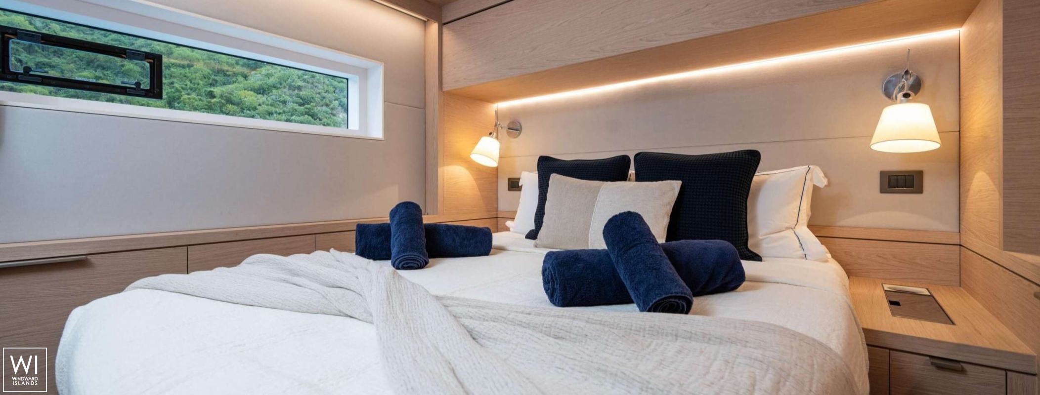 SIETE MARES  Lagoon Catamaran Power 78 Interior 18