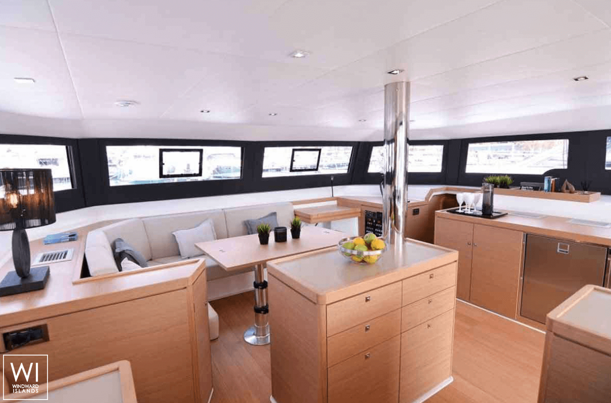 JOVY  Dufour Yachts Dufour 48 Interior 6