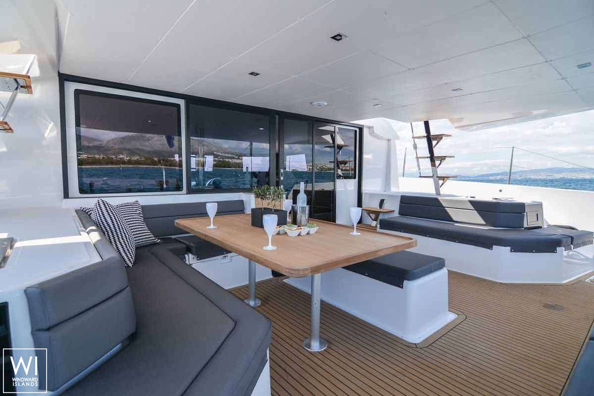 JOVY  Dufour Yachts Dufour 48 Interior 13