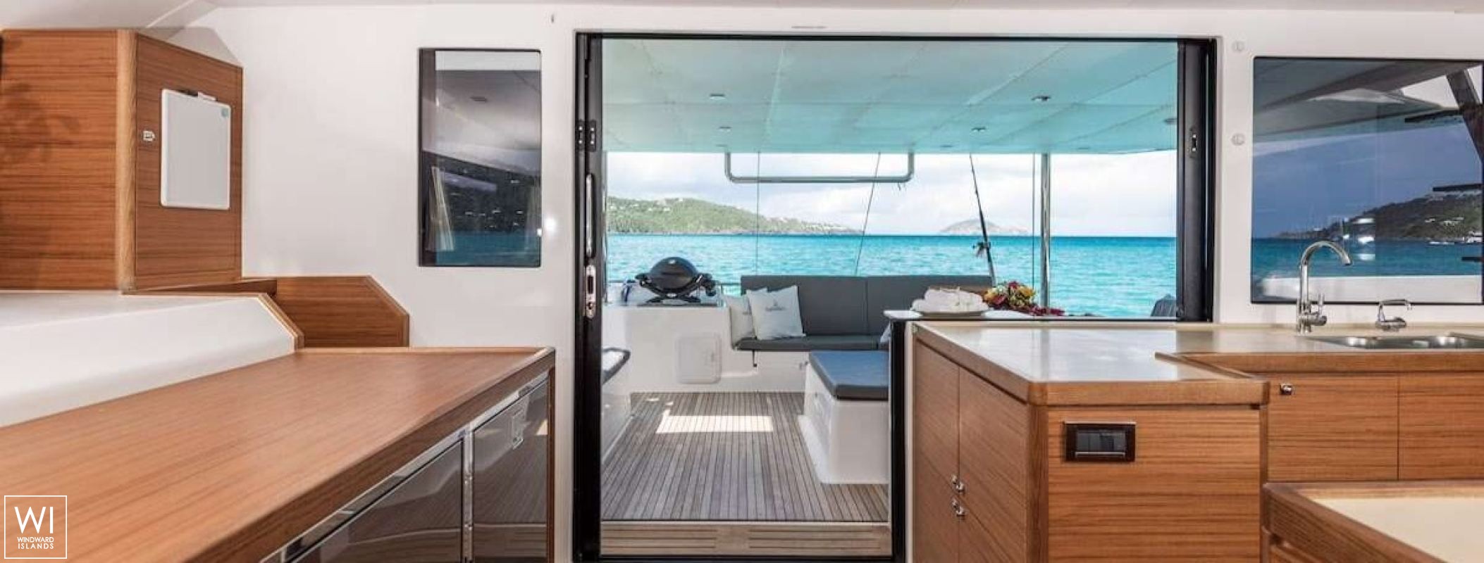 Aquanimity  Dufour Yachts Dufour 48 Interior 10