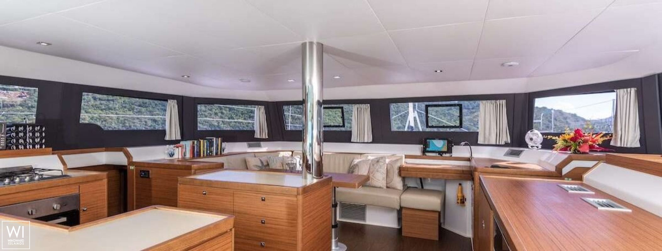 Aquanimity  Dufour Yachts Dufour 48 Interior 11