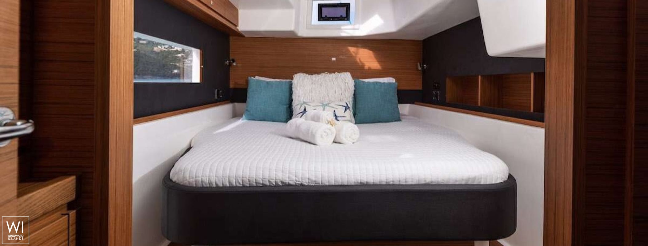 Aquanimity  Dufour Yachts Dufour 48 Interior 12