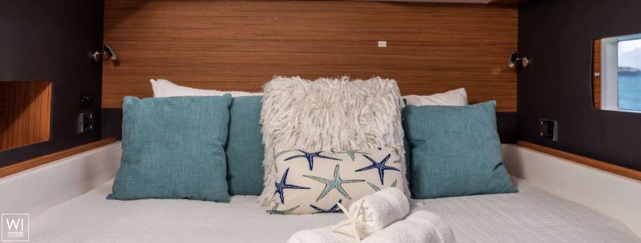 Aquanimity  Dufour Yachts Dufour 48 Interior 9