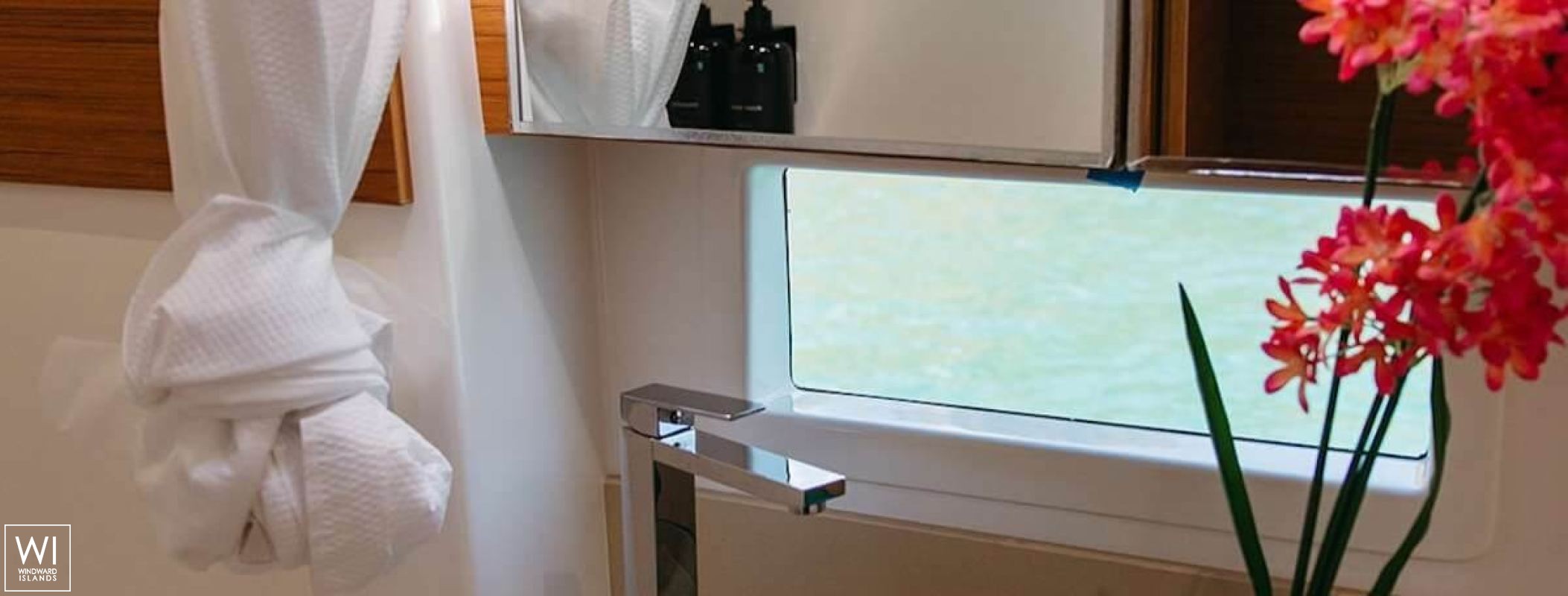 Aquanimity  Dufour Yachts Dufour 48 Interior 21