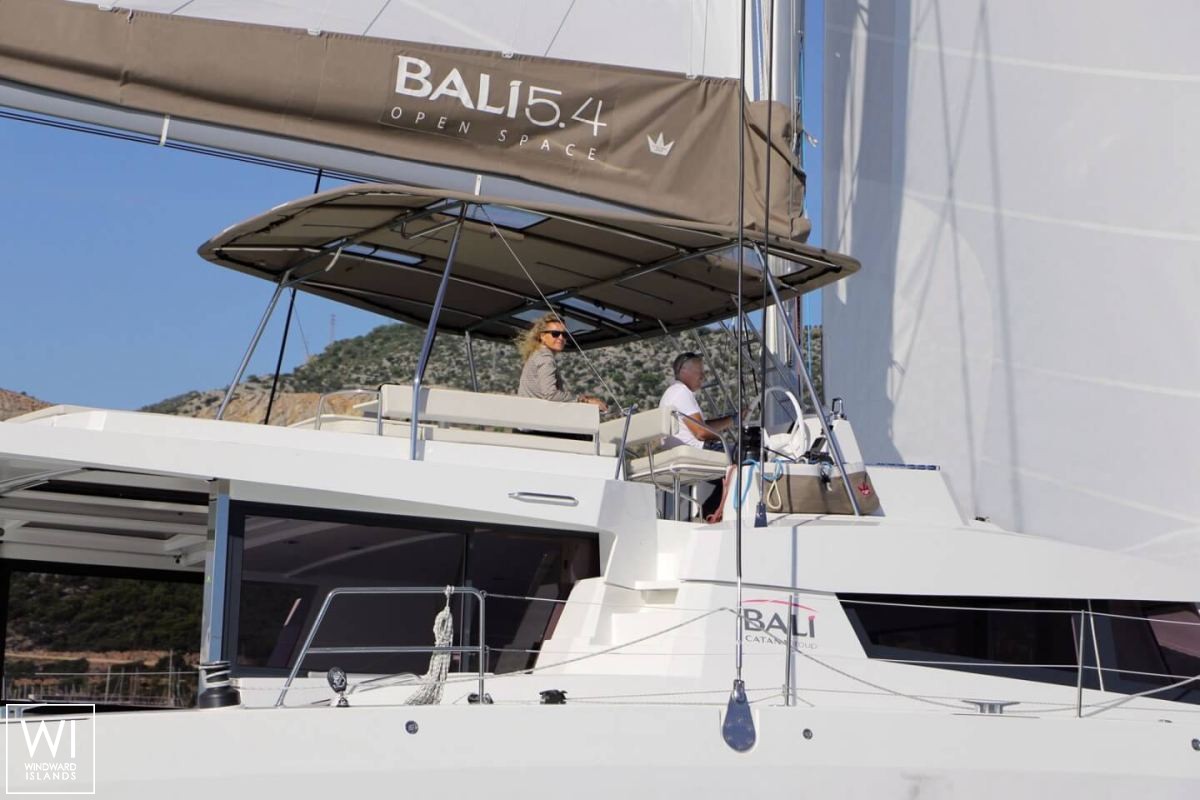 Bali 5.4 Catana Catamaran Exterior 3