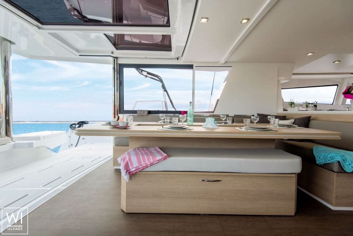 Bali 5.4 Catana Catamaran Interior 4