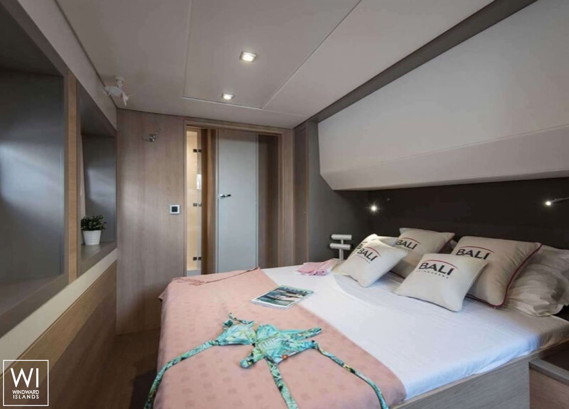 ELENA  Catana Catamaran Bali 5.4 Interior 6