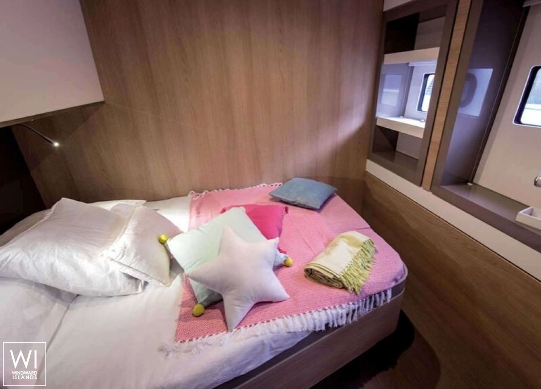 ELENA  Catana Catamaran Bali 5.4 Interior 8