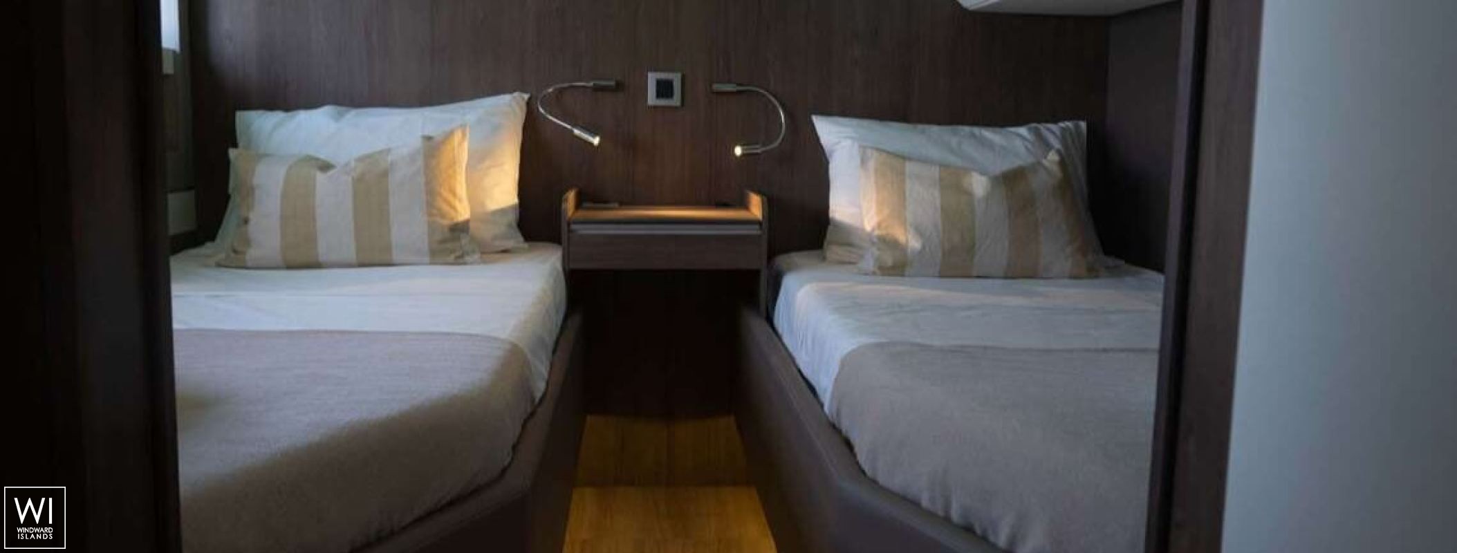 MIM OCEAN 3  Catana Catamaran Bali 5.4 Interior 1