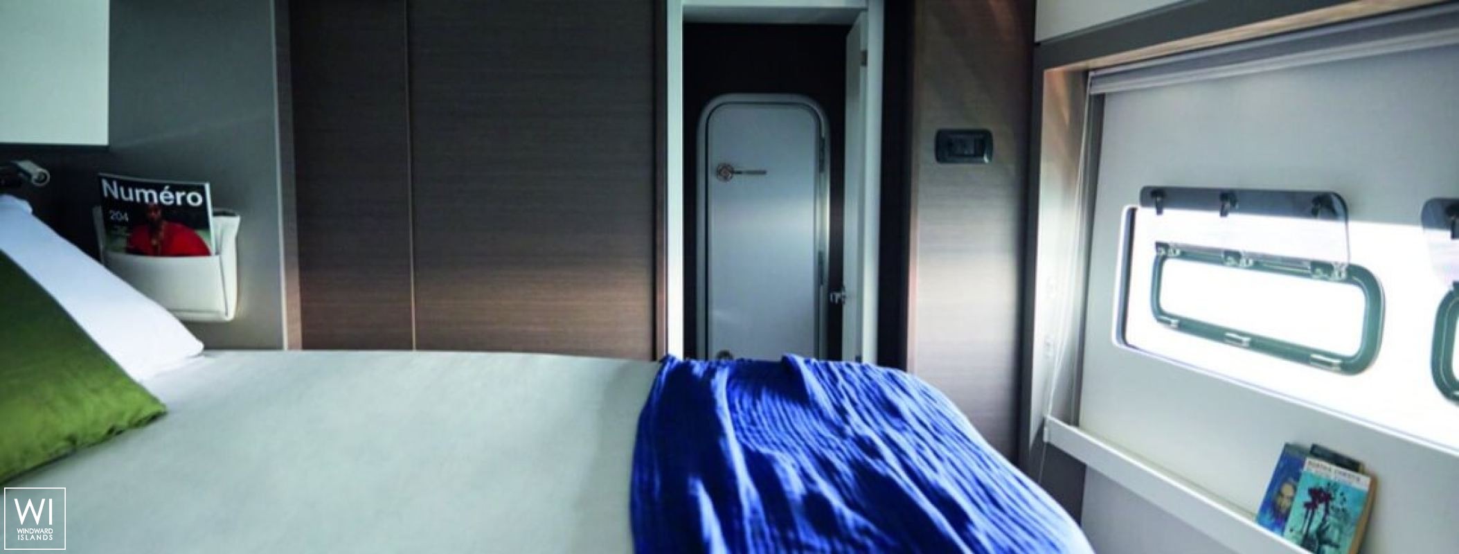 MIM OCEAN 3  Catana Catamaran Bali 5.4 Interior 1