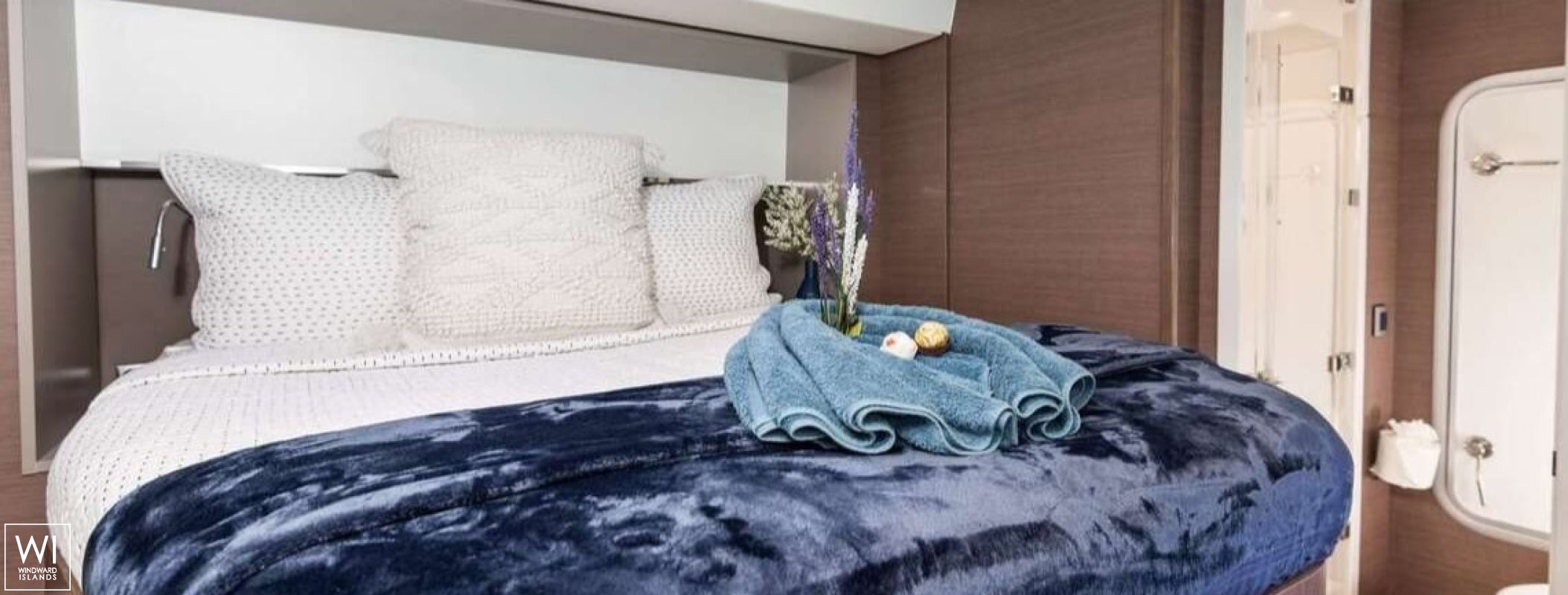 Ad Astra  Catana Catamaran Bali 5.4 Interior 15