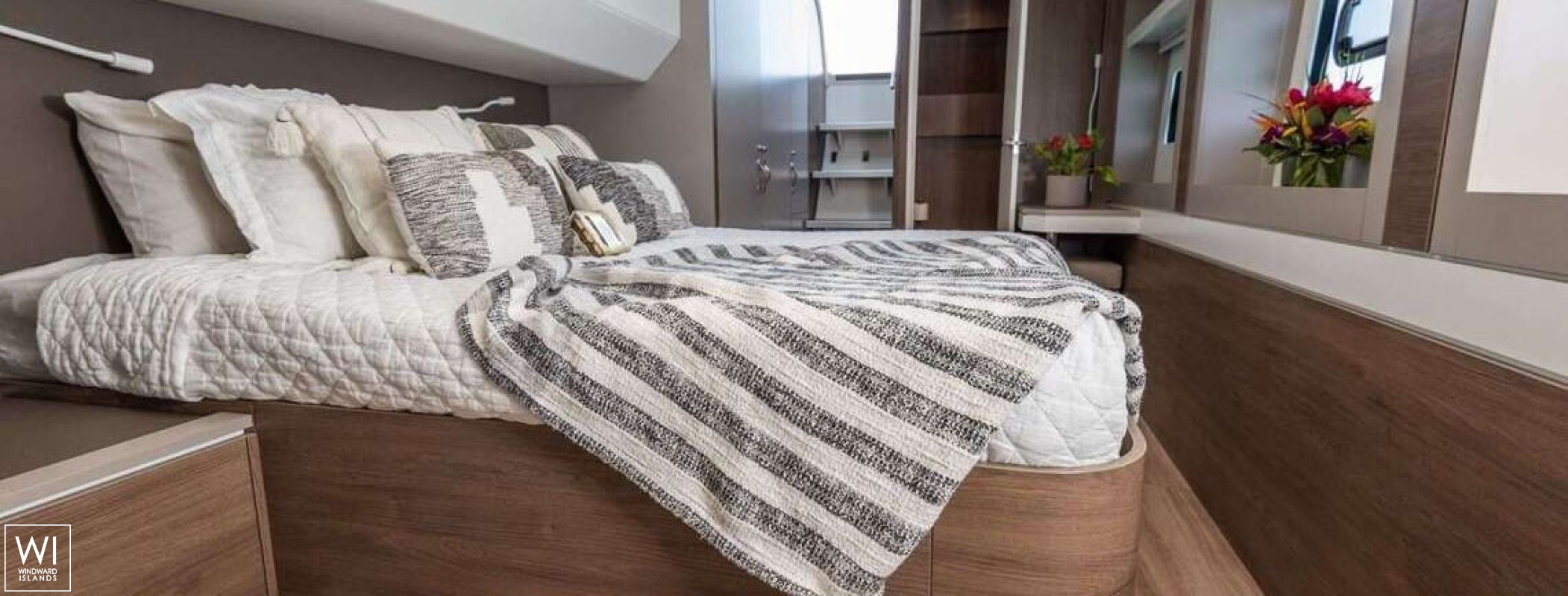 Location  Catana Catamaran Bali 5.4 Interior 16