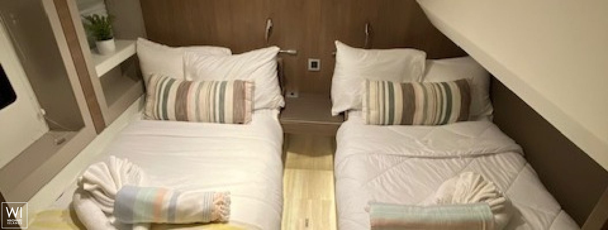 SEA BREEZE - FF  Catana Catamaran Bali 5.4 Interior 9