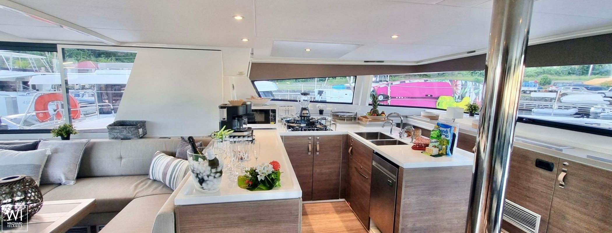 SEA BREEZE - FF  Catana Catamaran Bali 5.4 Interior 10
