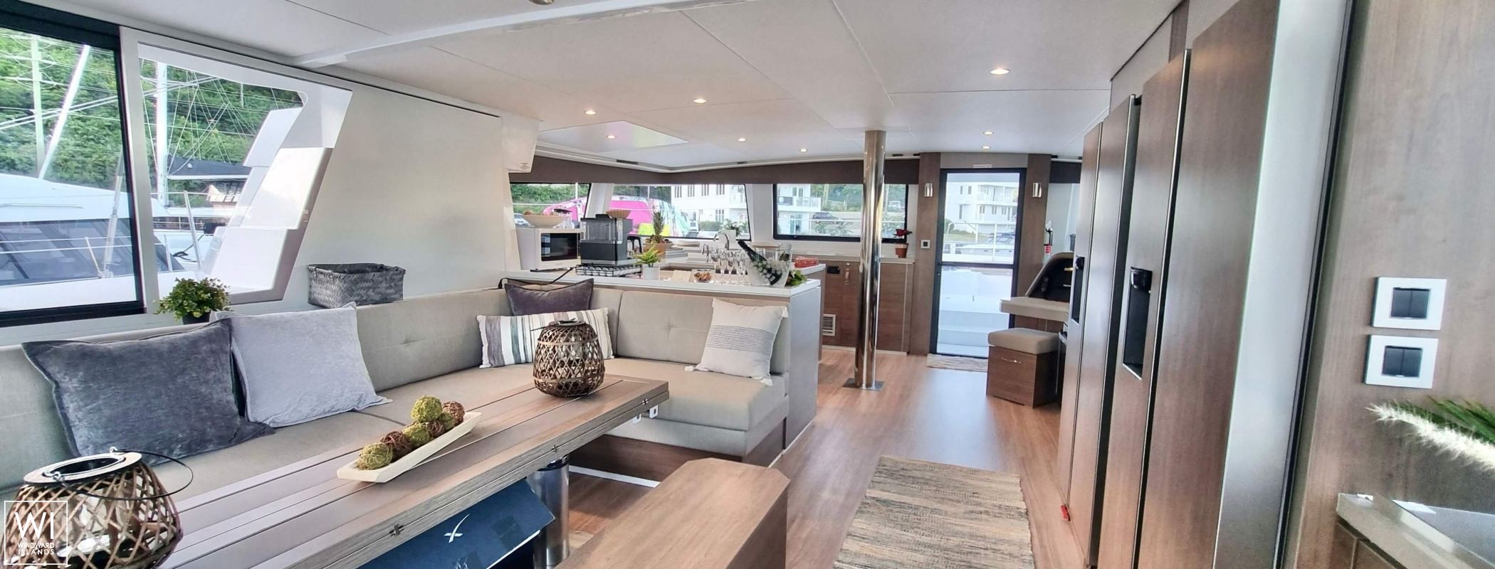 SEA BREEZE - FF  Catana Catamaran Bali 5.4 Interior 11