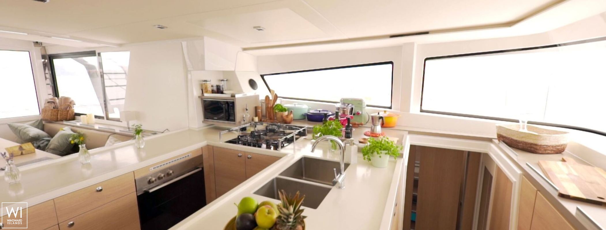 NAMASTE OF BALI  Catana Catamaran Bali 5.4 Interior 26