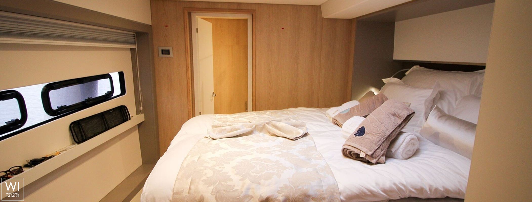 NAMASTE OF BALI  Catana Catamaran Bali 5.4 Interior 28