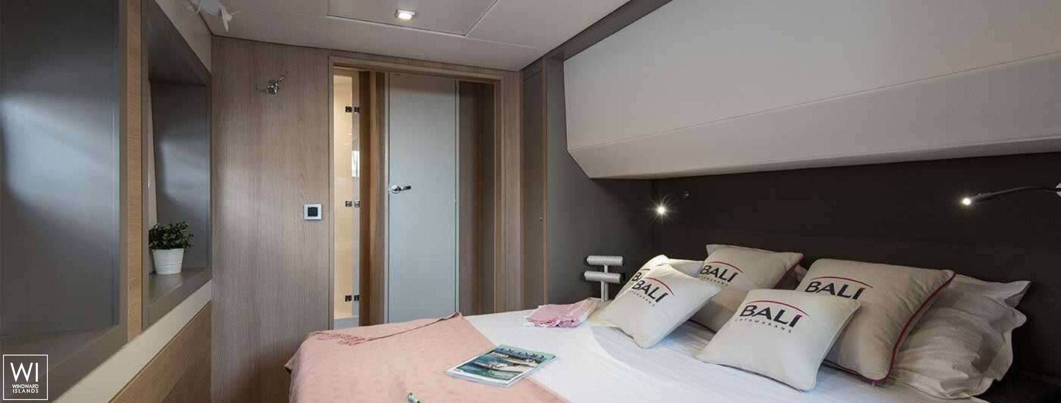 ELENA  Catana Catamaran Bali 5.4 Interior 19