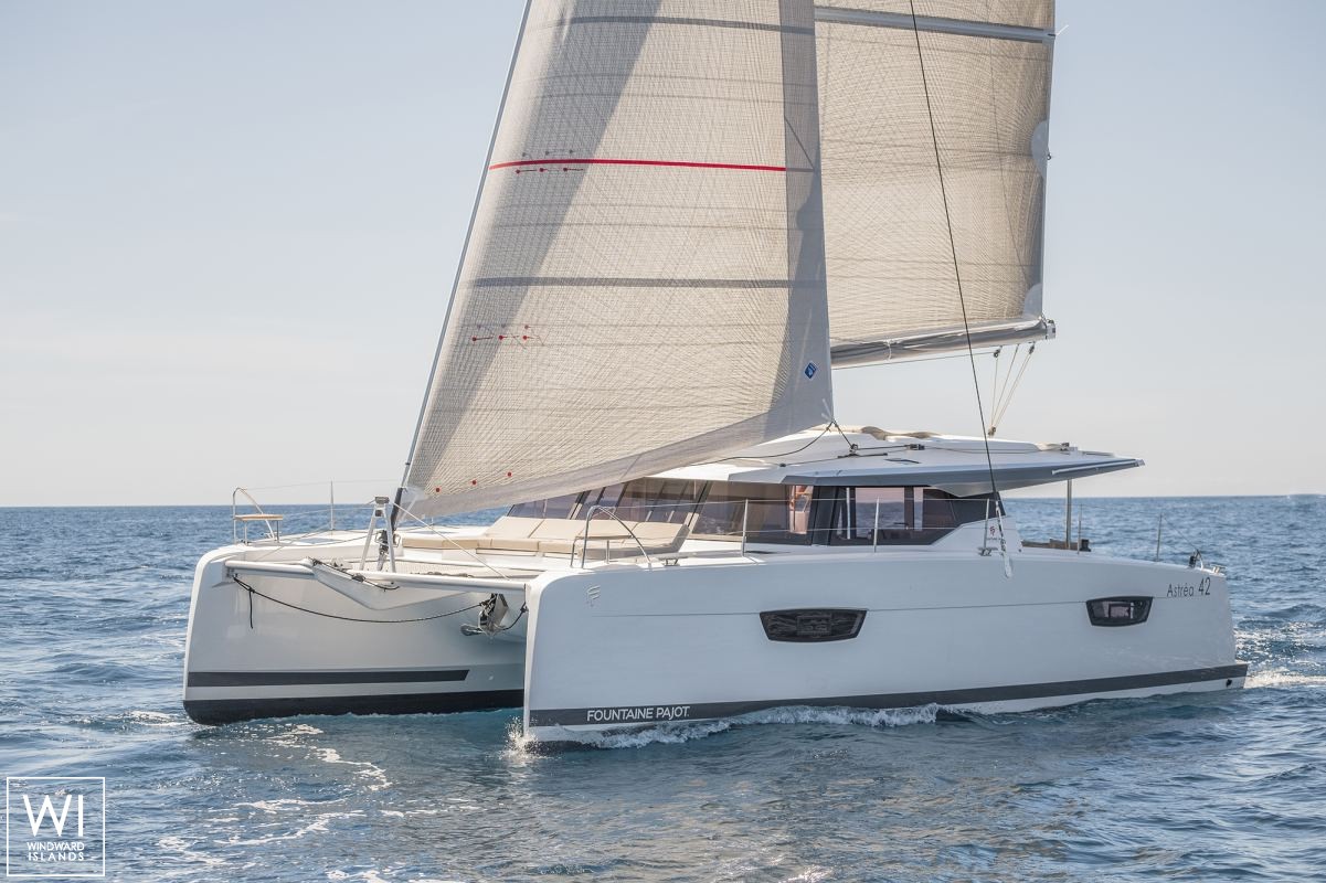 Astrea 42 Fountaine Pajot Exterior 2
