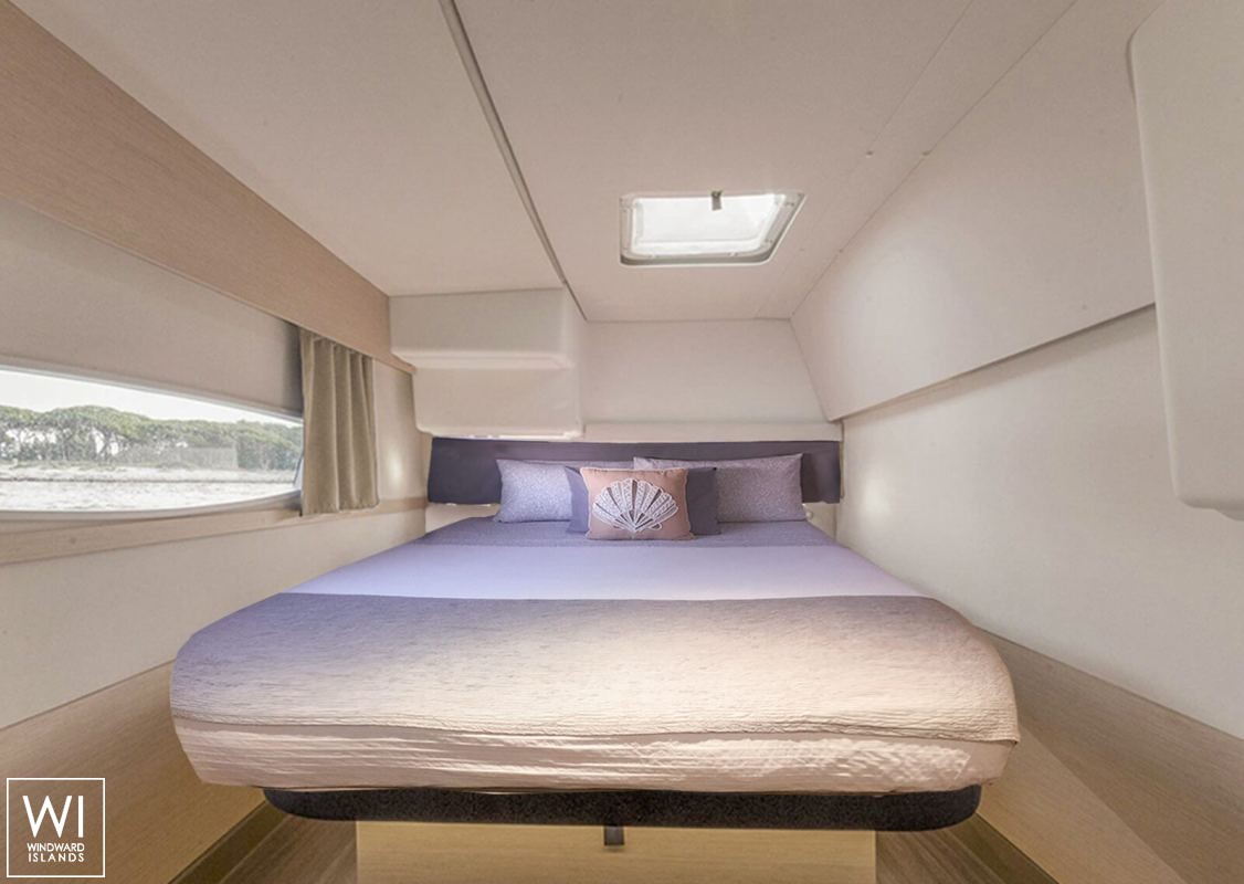 KAILANI   Fountaine Pajot Helia 44 Interior 8