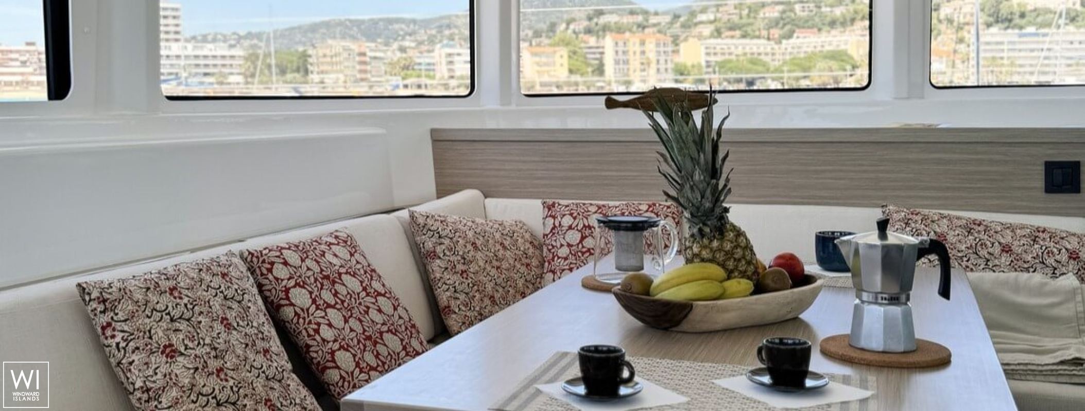 YOFF  Lagoon Catamaran Lagoon 46 Interior 6