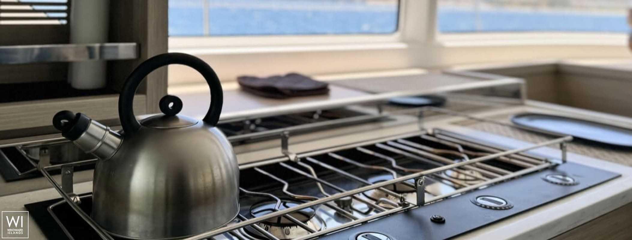 YOFF  Lagoon Catamaran Lagoon 46 Interior 8