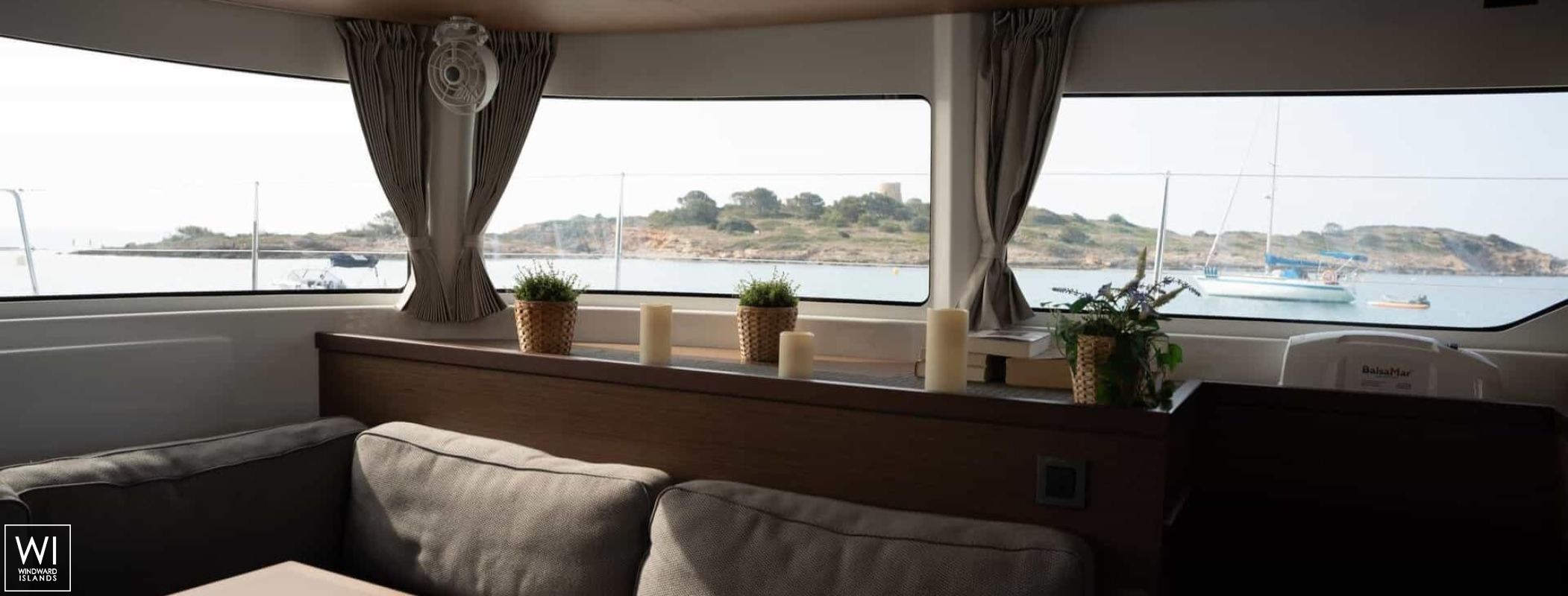 Machango  Lagoon Catamaran Lagoon 46 Interior 8