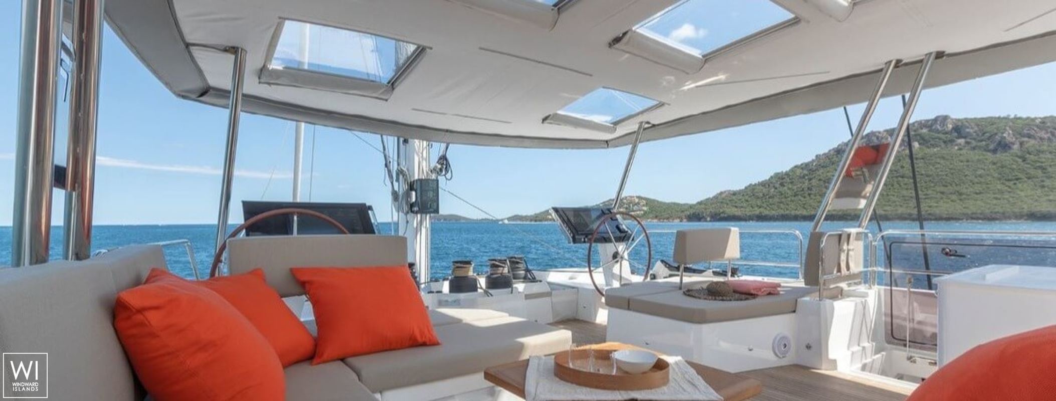 AQUA TIKI III   Fountaine Pajot Alegria 67 Interior 14