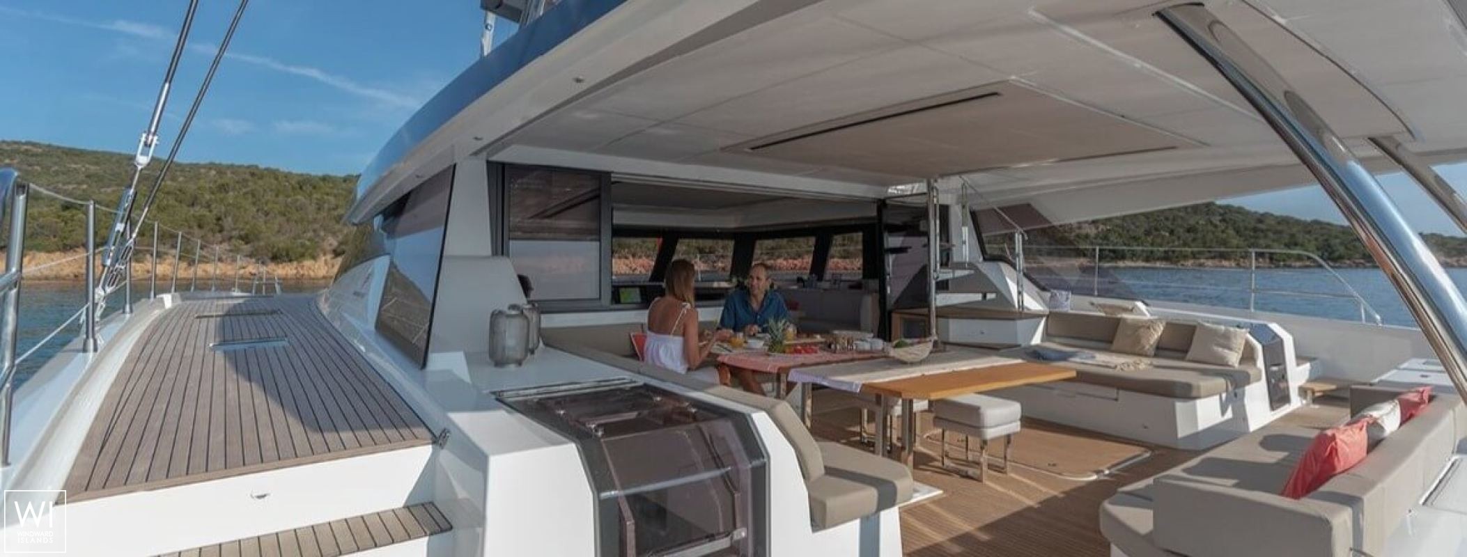 AQUA TIKI III   Fountaine Pajot Alegria 67 Exterior 10
