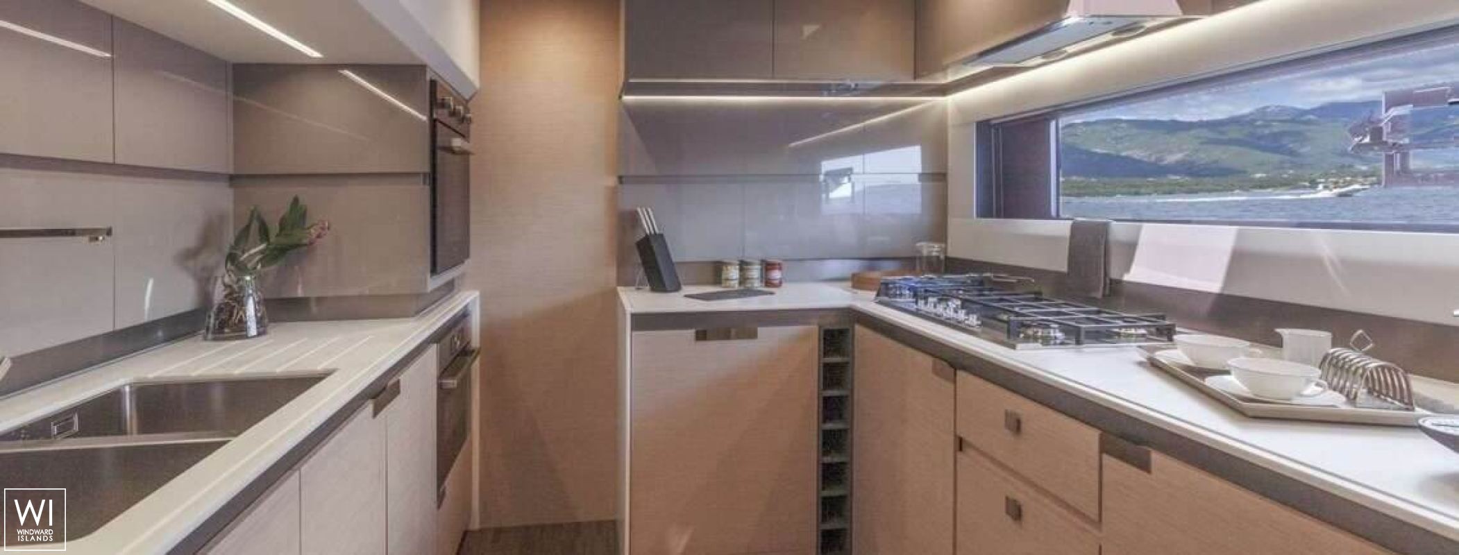 AETHER (ex NUMBER ONE) Fountaine Pajot Alegria 67 Interior 13