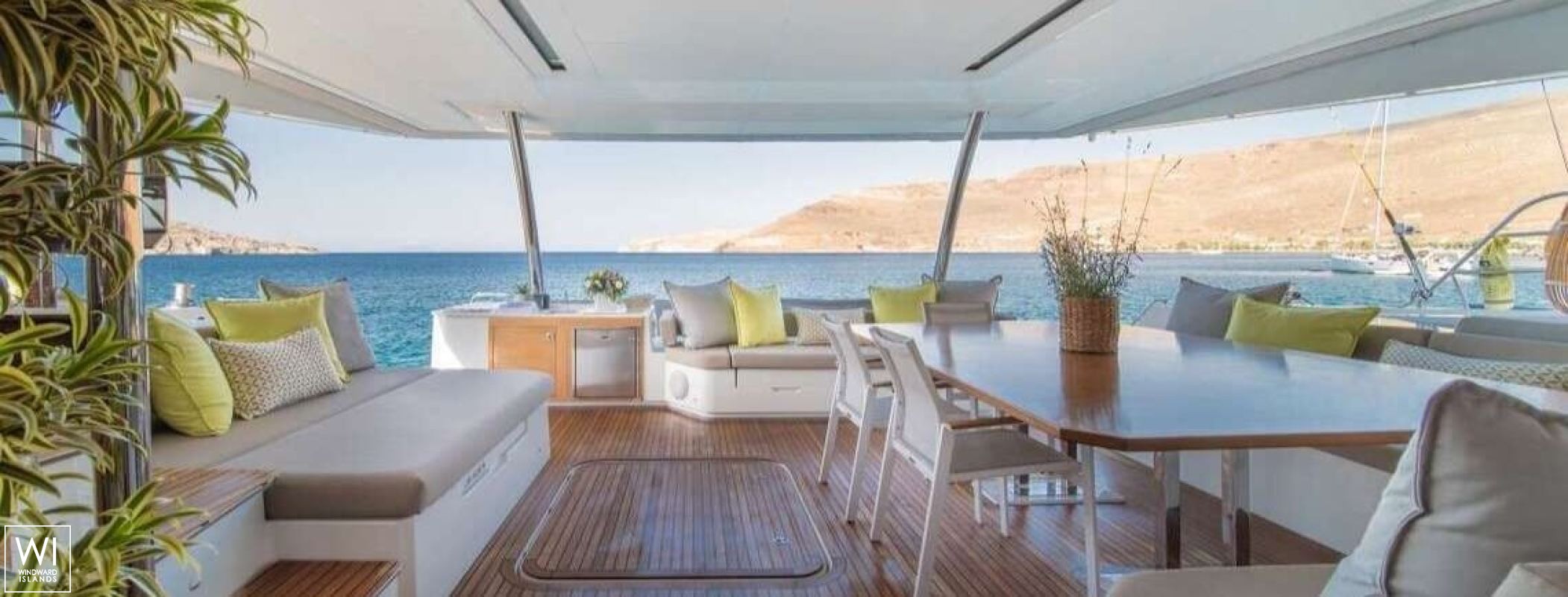 AETHER (ex NUMBER ONE) Fountaine Pajot Alegria 67 Exterior 6