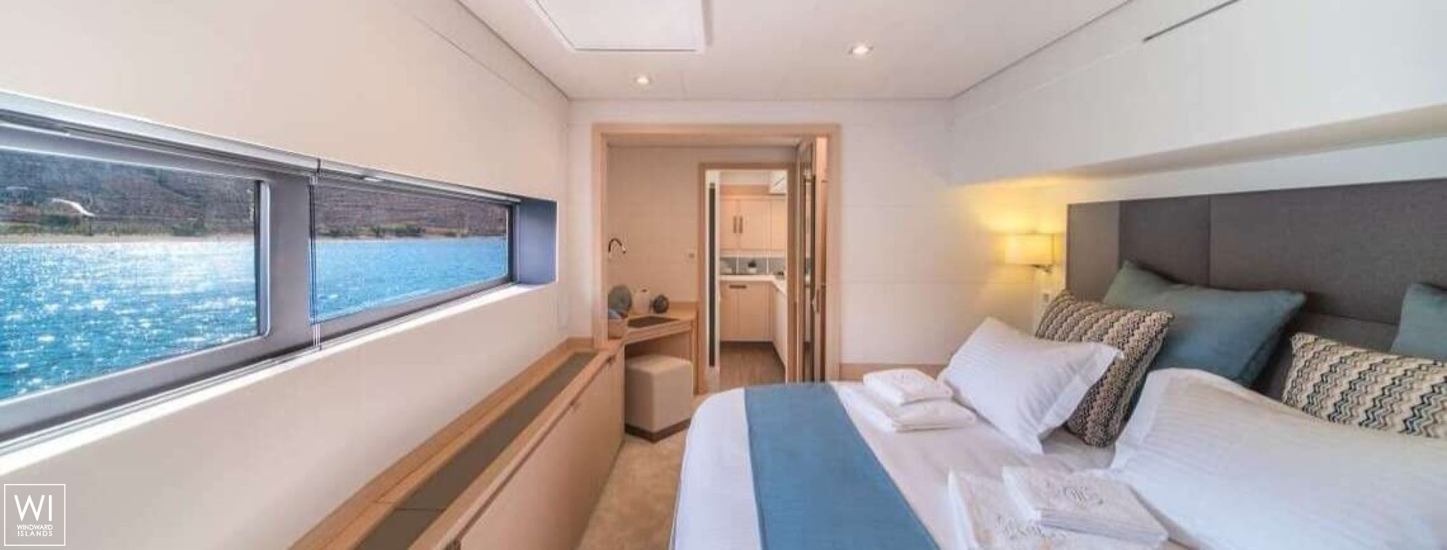 AETHER (ex NUMBER ONE) Fountaine Pajot Alegria 67 Interior 15