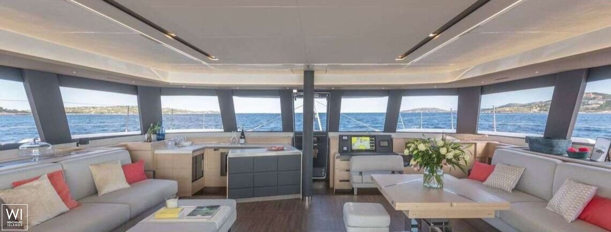 INSPIRANTE  Fountaine Pajot Alegria 67 Interior 15