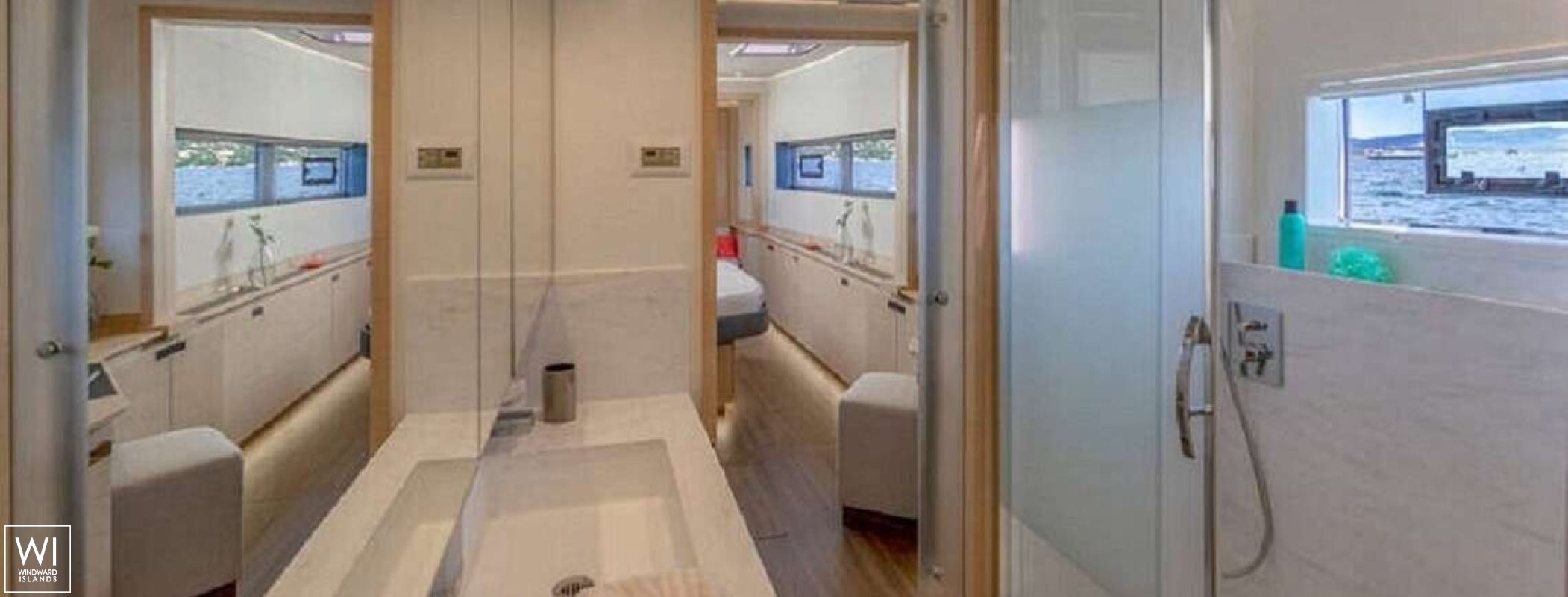 LOOMA  Fountaine Pajot Alegria 67 Interior 13