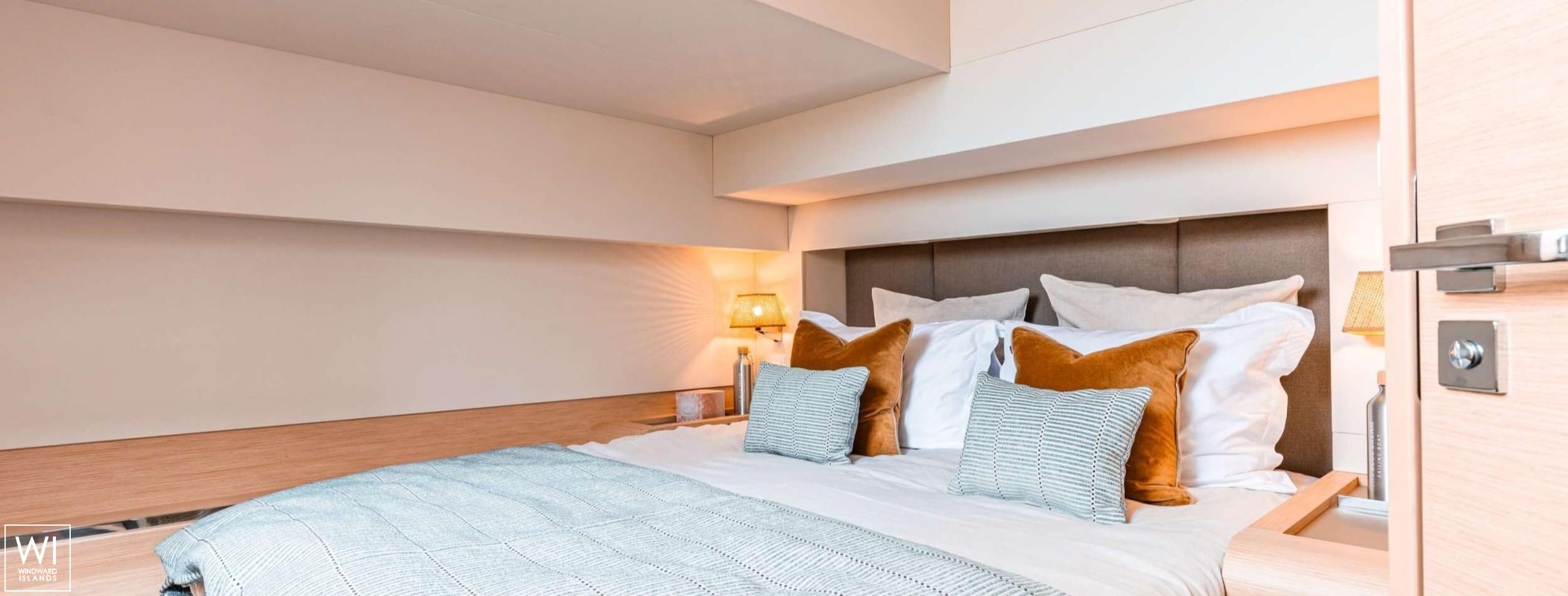 The Blue Dream  Fountaine Pajot Alegria 67 Interior 11