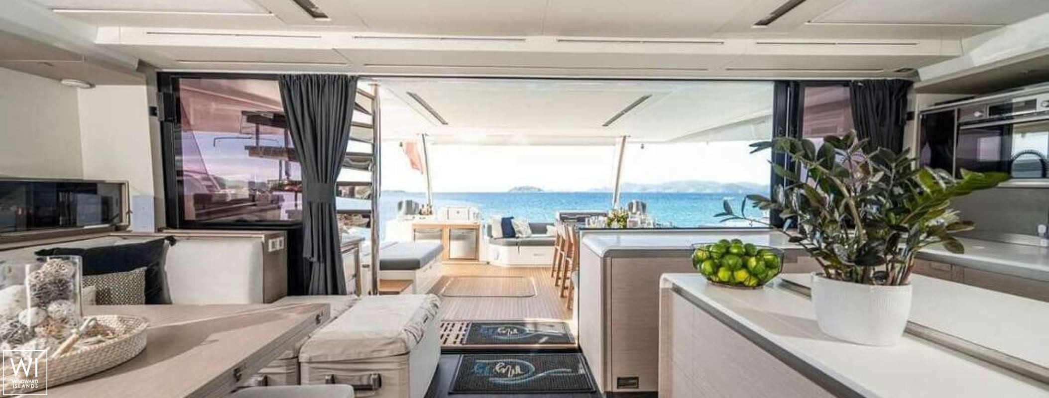 MY TY  Fountaine Pajot Alegria 67 Interior 25