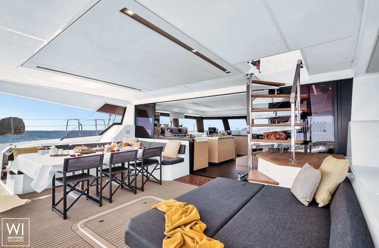 NEOW  Fountaine Pajot Alegria 67 Exterior 2