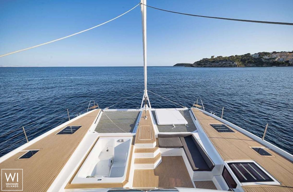 NEOW  Fountaine Pajot Alegria 67 Exterior 5