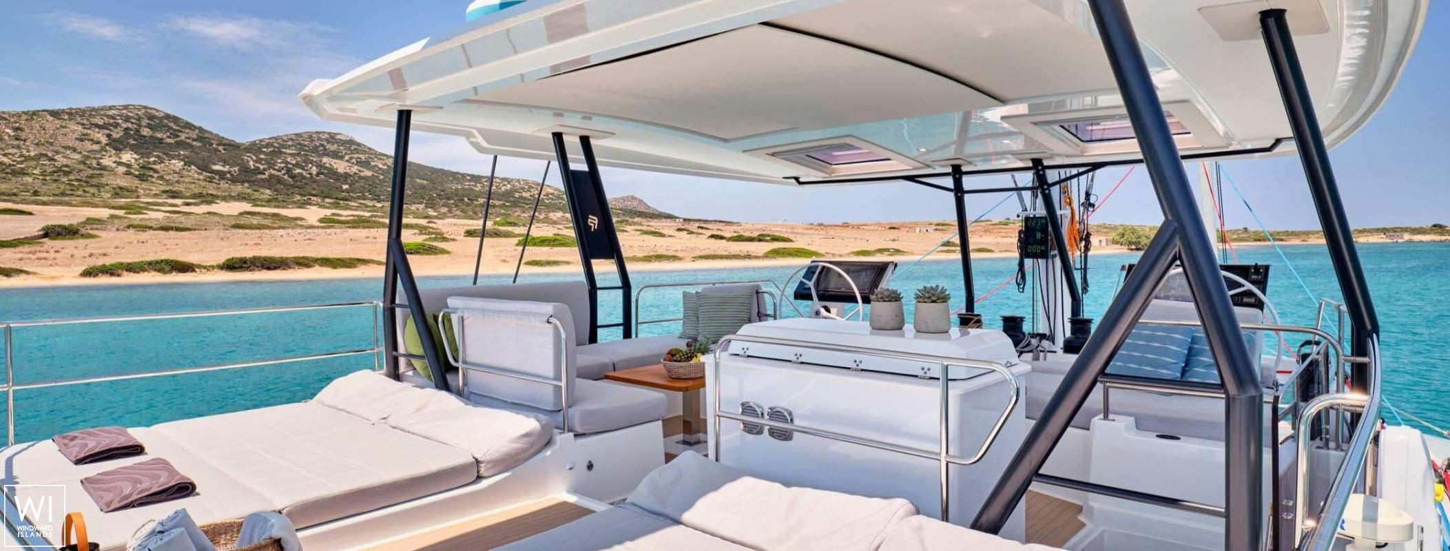 Alegria 67 Fountaine Pajot Exterior 9